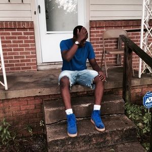 Meet your Posher, Devin